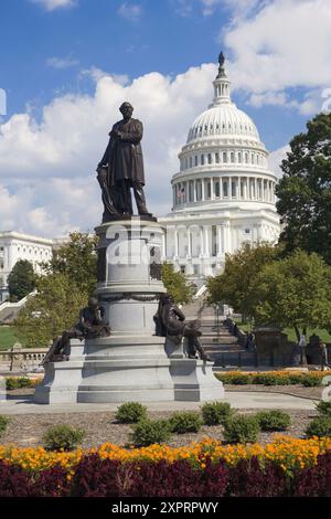 James Garfield une statue devant le United States Capitol, Washington DC, USA Banque D'Images