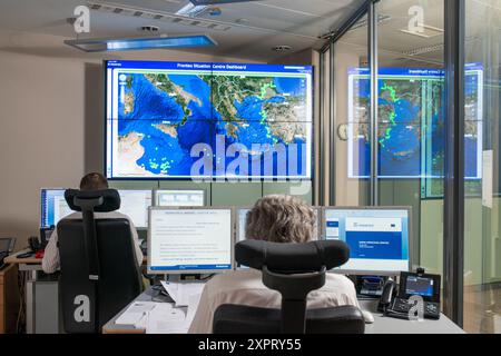 Centre de situation FRONTEX au siège de FRONTEX à Varsovie. L'agence européenne FRONTEX coordonne la surveillance et la protection des frontières extérieures de l'Union européenne à travers le programme EUROSUR. Banque D'Images