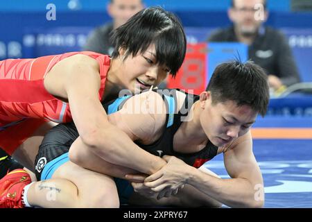 Fujimani Akari, Japon (JPN) vs PANG Qinyu (CHN), WFS 53kg demi-finale Wrestling au champ-de-mars Arena, lors des Jeux Olympiques de Paris 2024, 07 août 2024, Paris, France. Crédit : Enrico Calderoni/AFLO SPORT/Alamy Live News Banque D'Images