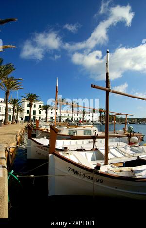 Port de Fornells Bahia de Fornells Minorque Îles Baléares Espagne Banque D'Images