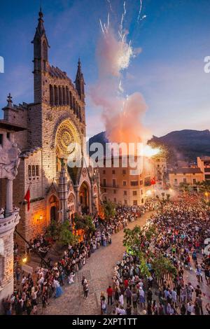 Moros y Cristianos, 'es' Firó, Plaza de Sa Constitució, Soller, Sierra de Tramuntana, à Majorque, îles Baléares, Espagne, Europe Banque D'Images