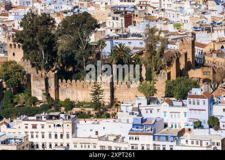 Maroc, Chauen, Chefchauen, Alcazaba, vue aérienne de la Kasbah par jour ensoleillé Banque D'Images