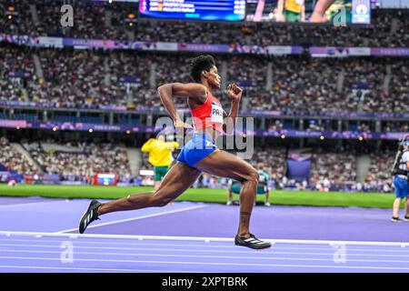 Paris, France. 07 août 2024. PARIS, FRANCE - 7 AOÛT : Marileidy Paulino de la République Dominicaine en compétition dans la demi-finale du 400m féminin pendant le jour 12 de Athlétisme - Jeux Olympiques Paris 2024 au stade de France le 7 août 2024 à Paris, France. (Photo par Andy Astfalck/BSR Agency) crédit : BSR Agency/Alamy Live News Banque D'Images