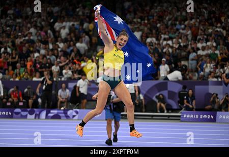 Paris, France. 7 août 2024. L'australienne Nina Kennedy célèbre sa victoire en finale féminine d'athlétisme aux Jeux Olympiques de Paris 2024 à Paris, France, le 7 août 2024. Crédit : Song Yanhua/Xinhua/Alamy Live News Banque D'Images