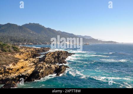 La côte Pacifique à la réserve d'État de point Lobos Banque D'Images