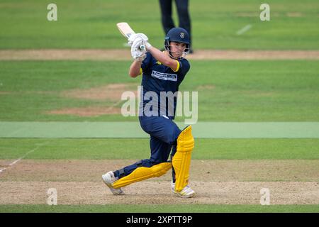 Southampton, Royaume-Uni. 07 août 2024. Dom Kelly du Hampshire battant pendant le match de la Metro Bank One Day Cup entre le Hampshire et le Derbyshire à Utilita Bowl. Crédit : Dave Vokes/Alamy Live News Banque D'Images