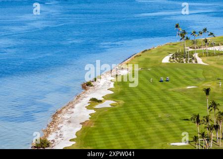 Grand terrain de golf avec de l'herbe verte à Boca Grande, petite ville sur l'île Gasparilla dans le sud-ouest de la Floride Banque D'Images