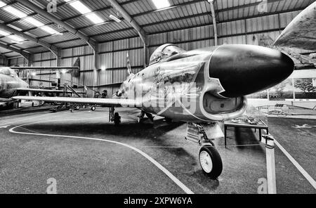 NESLAM Aero Museum Sunderland affichage statique avion USAF North American F-86D Sabre le nez a été modifié pour le radar APG-36 Banque D'Images