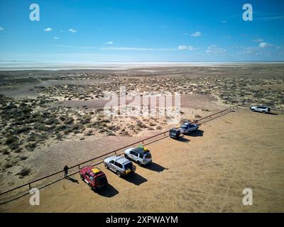 Parking, Lake Eyre South, Oodnadatta Track, Outback, Australie méridionale, Australie Banque D'Images