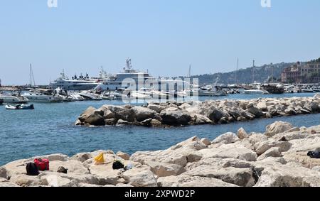 Napoli - Yacht al porto di Mergellina dal Lungomare Caracciolo Banque D'Images