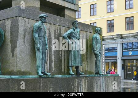 Monument à la mémoire des marins de l'époque viking au XXe siècle situé dans la ville de Bergen, Norvège Banque D'Images