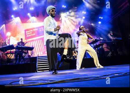 Skanderborg, Danemark. 07 août 2024. La chanteuse nigériane Burna Boy se produit au Smukfest Festival à Skanderborg le jeudi 8 août 2024. Crédit : Ritzau/Alamy Live News Banque D'Images