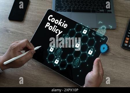 Autoriser tous les cookies et la fenêtre contextuelle d'informations sur la politique de cookies sur l'ordinateur portable Banque D'Images