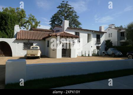 Beverly Hills, Californie, États-Unis 7 août 2024 acteur Ernest Borgnine et actrice/chanteuse Ethel Merman ancienne maison/maison au 1720 Chevy Chase Drive à Beverly Hills, Californie, États-Unis. Photo de Barry King/Alamy Stock photo Banque D'Images