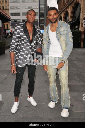 Londres, Royaume-Uni. 07 août 2024. Stefan-Pierre Tomlin et Tyler Cruickshank à l'avant-première de la chaîne de télévision britannique 'Gaffer', Odeon luxe West End, Leicester Square, le mercredi 07 août 2024 à Londres, Angleterre, Royaume-Uni. CAP/MPI99 © MPI99/Capital Pictures crédit : Capital Pictures/Alamy Live News crédit : Capital Pictures/Alamy Live News Banque D'Images