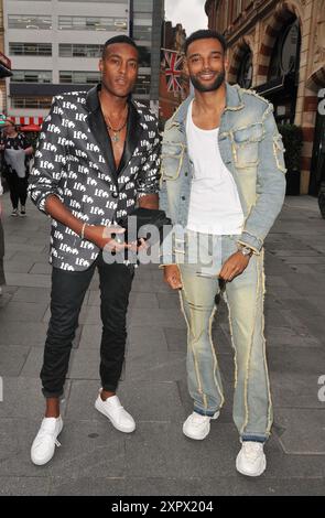 Londres, Royaume-Uni. 07 août 2024. Stefan-Pierre Tomlin et Tyler Cruickshank à l'avant-première de la chaîne de télévision britannique 'Gaffer', Odeon luxe West End, Leicester Square, le mercredi 07 août 2024 à Londres, Angleterre, Royaume-Uni. CAP/MPI99 © MPI99/Capital Pictures crédit : Capital Pictures/Alamy Live News crédit : Capital Pictures/Alamy Live News Banque D'Images