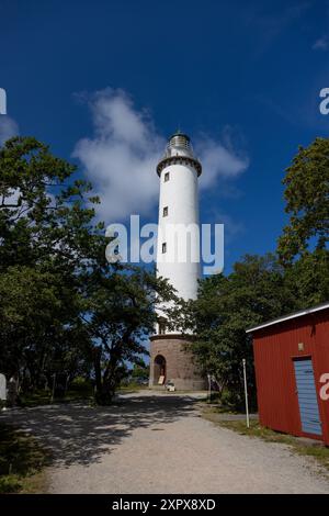 Tourisme suédois sur Öland, Suède, lundi. Sur la photo : Långe Erik area ('Tall Erik'), nom officiel Ölands norra udde, est un phare suédois construit en 1845 et situé sur une petite île, Stora Grundet, dans la baie de Grankullaviken à la pointe nord de Öland. Banque D'Images