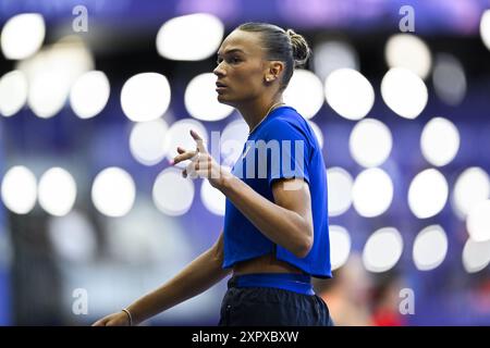 Paris, France. 08 août 2024. Anna Hall AMÉRICAINE photographiée lors du saut en hauteur, deuxième épreuve de l'heptathlon féminin lors de la compétition d'athlétisme aux Jeux Olympiques de Paris 2024, le jeudi 08 août 2024 à Paris, France. Les Jeux de la XXXIIIe Olympiade se déroulent à Paris du 26 juillet au 11 août. La délégation belge compte 165 athlètes en compétition dans 21 sports. BELGA PHOTO JASPER JACOBS crédit : Belga News Agency/Alamy Live News Banque D'Images