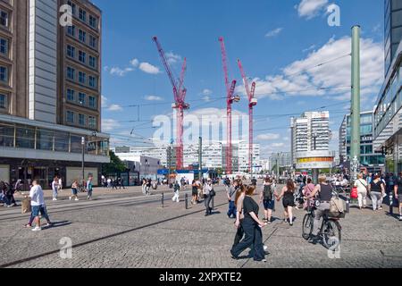 Alexanderplatz, Weltzeituhr, Polizeistation, Baustelle Hochhausprojekt D3, Convivio, Berlin-Mitte Banque D'Images