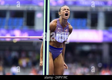 Paris, France. 08 août 2024. Anna Hall réagit lors du saut en hauteur, deuxième épreuve de l'heptathlon féminin lors de la compétition d'athlétisme des Jeux Olympiques de Paris 2024, le jeudi 08 août 2024 à Paris, France. Les Jeux de la XXXIIIe Olympiade se déroulent à Paris du 26 juillet au 11 août. La délégation belge compte 165 athlètes en compétition dans 21 sports. BELGA PHOTO DIRK WAEM crédit : Belga News Agency/Alamy Live News Banque D'Images