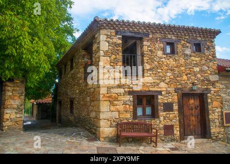 L'architecture traditionnelle. Horcajo de la Sierra, province de Madrid, Espagne. Banque D'Images