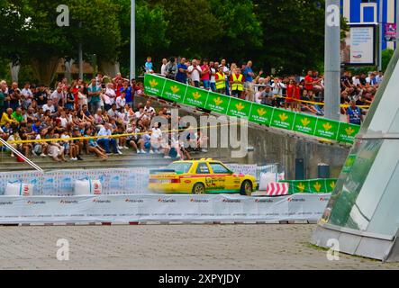 Pilote de rallye espagnol Daniel 'Dani' Sordo Castillo dans une BMW M3 E30 participant au 17ème Cristian Lopez Rally Santander Cantabria Espagne Banque D'Images