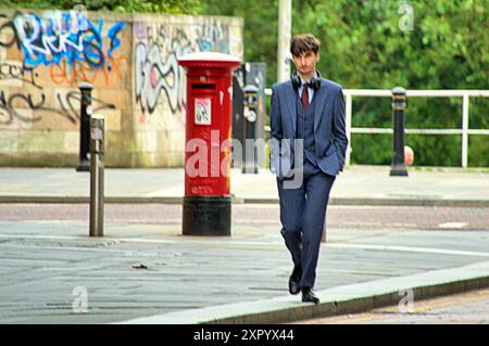 Glasgow, Écosse, Royaume-Uni. 8 août 2024. Météo britannique : journée sèche comme les habitants et les touristes ont pris le centre-ville. Crédit Gerard Ferry/Alamy Live News Banque D'Images