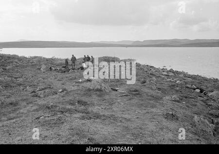 Current 34-9-1970 : sur les traces de la famille Flint. Un groupe de chercheurs mène des études environnementales approfondies sur Hardangervidda, et ils ont trouvé des traces de peuplement de l'âge de pierre. Photo : Ivar Aaserud / Aktuell / NTB ***PHOTO NON TRAITÉE*** ce texte d'image est traduit automatiquement ce texte d'image est traduit automatiquement Banque D'Images