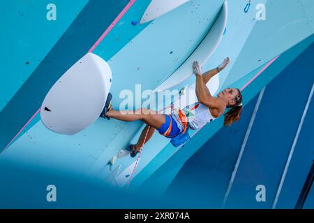 MORONI Camilla, de l'Italie escalade, Boulder féminine & Lead, première demi-finale, lors des Jeux Olympiques de Paris 2024 le 8 août 2024 au site d'escalade le Bourget Sport au Bourget, France - photo Gregory Lenormand/DPPI Media/Panoramic Credit : DPPI Media/Alamy Live News Banque D'Images