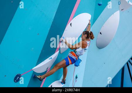 MORONI Camilla, de l'Italie escalade, Boulder féminine & Lead, première demi-finale, lors des Jeux Olympiques de Paris 2024 le 8 août 2024 au site d'escalade le Bourget Sport au Bourget, France - photo Gregory Lenormand/DPPI Media/Panoramic Credit : DPPI Media/Alamy Live News Banque D'Images