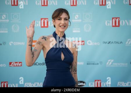 Giffoni Valle Piana, Italie. 27 juillet 2024. La conférencière italienne et show girl Ema Stokholma, assiste au Photocall au 54ème Festival du film de Giffoni 2024. (Photo par Andrea Gulí/SOPA images/SIPA USA) crédit : SIPA USA/Alamy Live News Banque D'Images