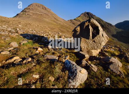 Deux des montagnes de Rum 'Cullin'. À gauche, Hallival et à droite, Askival, réserve naturelle nationale de l'île de Rhum, Hébrides intérieures, Écosse, sept Banque D'Images