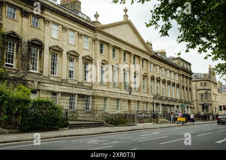 3 septembre 2022 : une élégante maison de ville Regency sur le côté nord de Queen Square, Bath, Somerset. Banque D'Images