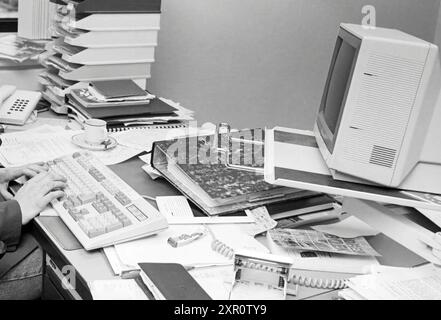 WLTO, lieux de travail, 18-12-1994, Whizgle Dutch News : images historiques sur mesure pour l'avenir. Explorez le passé néerlandais avec des perspectives modernes grâce à des images d'agences néerlandaises. Concilier les événements d'hier avec les perspectives de demain. Embarquez pour un voyage intemporel avec des histoires qui façonnent notre avenir. Banque D'Images