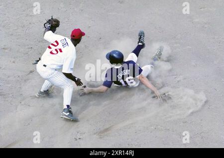 Final Cuba - USA, 12-08-2000, Whizgle Dutch News : des images historiques sur mesure pour l'avenir. Explorez le passé néerlandais avec des perspectives modernes grâce à des images d'agences néerlandaises. Concilier les événements d'hier avec les perspectives de demain. Embarquez pour un voyage intemporel avec des histoires qui façonnent notre avenir. Banque D'Images
