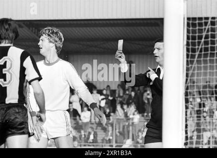 Telstar - vitesse, Football Telstar, 16-10-1977, Whizgle Dutch News : des images historiques sur mesure pour l'avenir. Explorez le passé néerlandais avec des perspectives modernes grâce à des images d'agences néerlandaises. Concilier les événements d'hier avec les perspectives de demain. Embarquez pour un voyage intemporel avec des histoires qui façonnent notre avenir. Banque D'Images