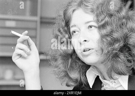 Accueil conseils boutique, boutiques et kiosques, 05-09-1972, Whizgle Dutch News : des images historiques sur mesure pour l'avenir. Explorez le passé néerlandais avec des perspectives modernes grâce à des images d'agences néerlandaises. Concilier les événements d'hier avec les perspectives de demain. Embarquez pour un voyage intemporel avec des histoires qui façonnent notre avenir. Banque D'Images