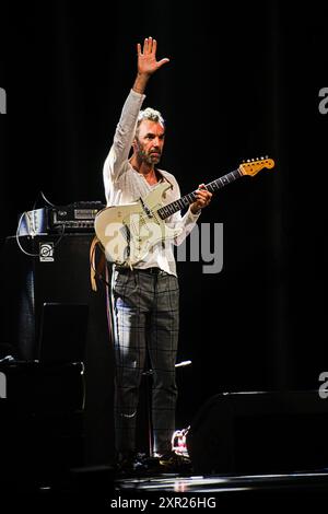 Brno, République tchèque. 08 août 2024. Le guitariste Federico Casagrande se produit avec Jokers Project au festival Marathon Music Brno à Brno, en République tchèque, le 8 août 2024. Crédit : Patrik Uhlir/CTK photo/Alamy Live News Banque D'Images