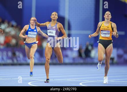 08 août 2024 : Anna Hall (États-Unis d'Amérique) participe au 200m de l'heptathlon féminin le jour 13 des Jeux Olympiques au stade de France, Paris, France. Ulrik Pedersen/CSM. Banque D'Images