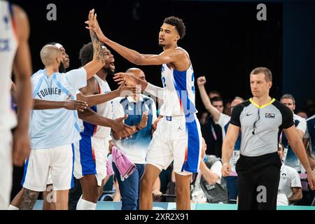 Paris, France. 08 août 2024. Victor Wembanyama ( 32 - France), basket-ball, demi-finale masculine aux Jeux Olympiques de Paris 2024 le 8 août 2024 au Bercy Arena à Paris, France - photo Baptiste Autissier/Panoramic/DPPI Media Credit : DPPI Media/Alamy Live News Banque D'Images