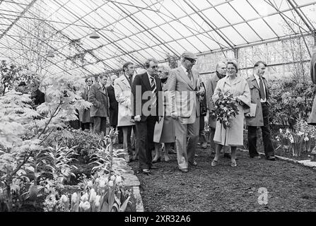 Ouverture de Keukenhof, domaine de la Fondation Keukenhof à lisse, 29-03-1977, Whizgle Dutch News : images historiques sur mesure pour l'avenir. Explorez le passé néerlandais avec des perspectives modernes grâce à des images d'agences néerlandaises. Concilier les événements d'hier avec les perspectives de demain. Embarquez pour un voyage intemporel avec des histoires qui façonnent notre avenir. Banque D'Images