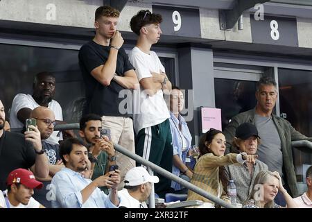 Mick Jagger et Melanie Hamrick, Marchand Leon, Marchand Oscar, lors des Jeux Olympiques de Paris 2024 le 8 août 2024 à l’Etat de France à Saint Denis Banque D'Images