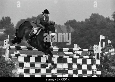 A. Ebben, lauréat MB, concours, 02-08-1969, Whizgle Dutch News : images historiques sur mesure pour l'avenir. Explorez le passé néerlandais avec des perspectives modernes grâce à des images d'agences néerlandaises. Concilier les événements d'hier avec les perspectives de demain. Embarquez pour un voyage intemporel avec des histoires qui façonnent notre avenir. Banque D'Images