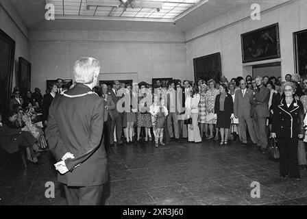 Kenau Day, Grote Markt + Musée Frans Hals, Festival, festivités et manifestations, Haarlem, Grote Markt, pays-Bas, 18-05-1973, Whizgle Dutch News : des images historiques sur mesure pour l'avenir. Explorez le passé néerlandais avec des perspectives modernes grâce à des images d'agences néerlandaises. Concilier les événements d'hier avec les perspectives de demain. Embarquez pour un voyage intemporel avec des histoires qui façonnent notre avenir. Banque D'Images