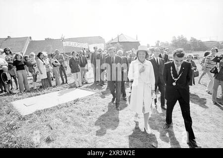 Princesse Beatrix à Nieuw-Vennep, réceptions royales et visites royales, 23-08-1973, Whizgle Dutch News : images historiques sur mesure pour l'avenir. Explorez le passé néerlandais avec des perspectives modernes grâce à des images d'agences néerlandaises. Concilier les événements d'hier avec les perspectives de demain. Embarquez pour un voyage intemporel avec des histoires qui façonnent notre avenir. Banque D'Images