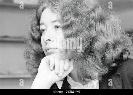 Accueil conseils boutique, boutiques et kiosques, 05-09-1972, Whizgle Dutch News : des images historiques sur mesure pour l'avenir. Explorez le passé néerlandais avec des perspectives modernes grâce à des images d'agences néerlandaises. Concilier les événements d'hier avec les perspectives de demain. Embarquez pour un voyage intemporel avec des histoires qui façonnent notre avenir. Banque D'Images