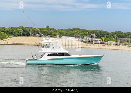 Yacht à moteur paysage venant à montauk Banque D'Images