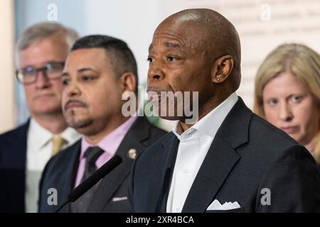 New York, New York, États-Unis. 8 août 2024. Le maire Eric Adams fait une annonce sur la sécurité publique et la qualité de vie à la 14th Street y à New York le 8 août 2024 (crédit image : © Lev Radin/ZUMA Press Wire) USAGE ÉDITORIAL SEULEMENT! Non destiné à UN USAGE commercial ! Crédit : ZUMA Press, Inc/Alamy Live News Banque D'Images