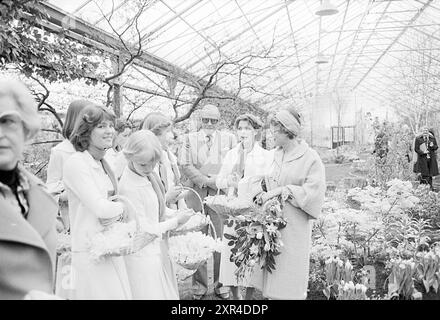 Ouverture de Keukenhof, domaine de la Fondation Keukenhof à lisse, 29-03-1977, Whizgle Dutch News : images historiques sur mesure pour l'avenir. Explorez le passé néerlandais avec des perspectives modernes grâce à des images d'agences néerlandaises. Concilier les événements d'hier avec les perspectives de demain. Embarquez pour un voyage intemporel avec des histoires qui façonnent notre avenir. Banque D'Images