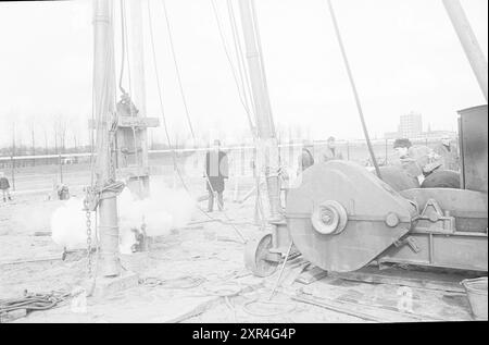 Rudolf Steiner School, First pile, modèle réduit, 01-03-1965','02-03-1965, Whizgle Dutch News : images historiques sur mesure pour l'avenir. Explorez le passé néerlandais avec des perspectives modernes grâce à des images d'agences néerlandaises. Concilier les événements d'hier avec les perspectives de demain. Embarquez pour un voyage intemporel avec des histoires qui façonnent notre avenir. Banque D'Images